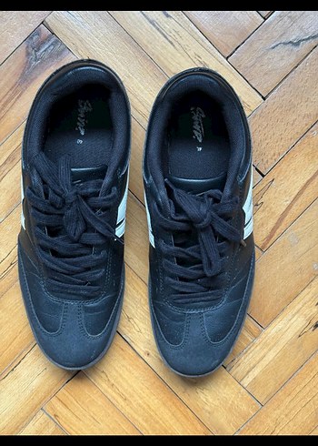 Siyah Çizgili  Spor Ayakkabısı - Görsel 2