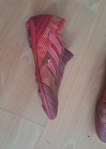 Bağıcıksız adidas krampon