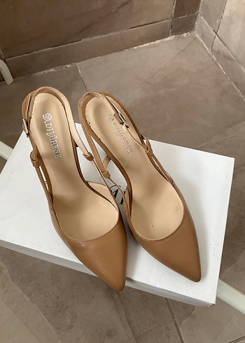 Bej Deri Tokalı İnce Topuklu Kadın Ayakkabı - Görsel 6