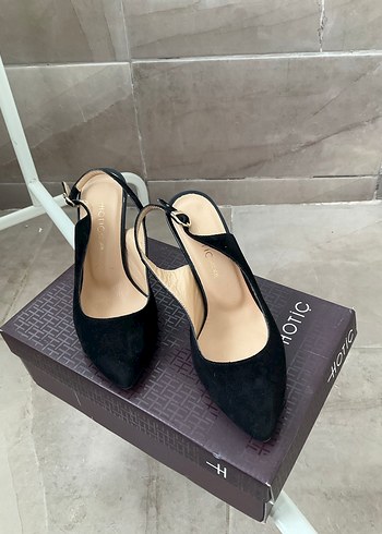 Klasik Siyah Topuklu Kadın Ayakkabı - Görsel 2