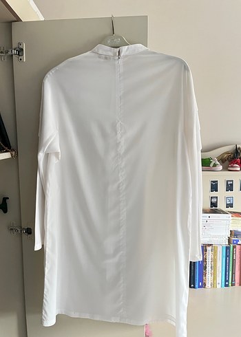 Beyaz, Uzun Kollu, Pileli Midi Kadın Gömlek marka temsili - Görsel 2
