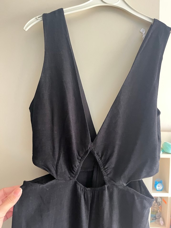 Siyah V Yakalı Drapeli Kadın Tulum - Görsel 3