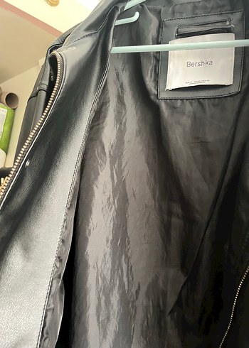 Düğmeli Siyah Deri Kadın Ceket kol defolu - Görsel 3