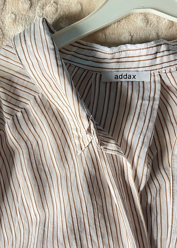 Bej Keten Düğmeli Kadın Gömlek kolunu ütüyle yaktım - Görsel 2