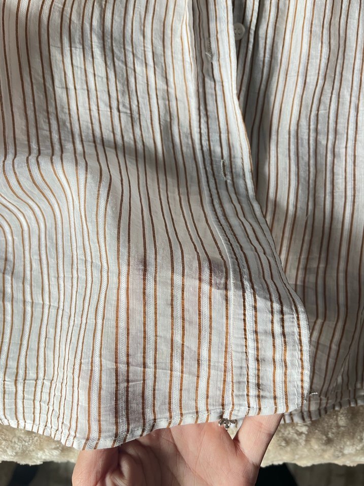 Bej Keten Düğmeli Kadın Gömlek kolunu ütüyle yaktım - Görsel 3