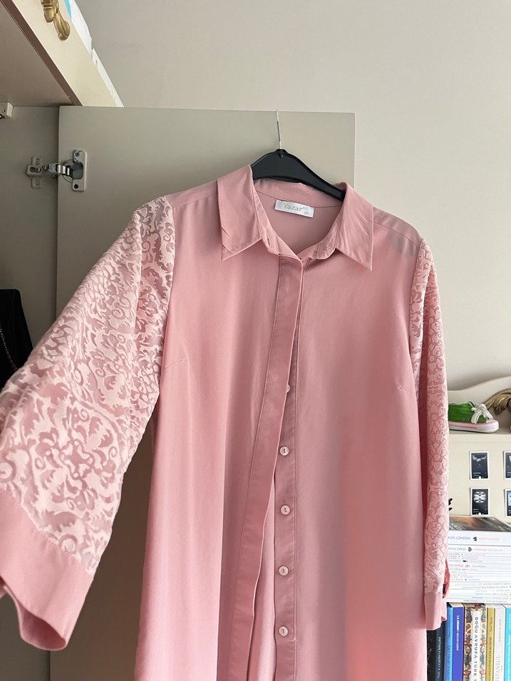 Pembe Uzun Kollu Düğmeli Kadın Tunik marka temsili - Görsel 2