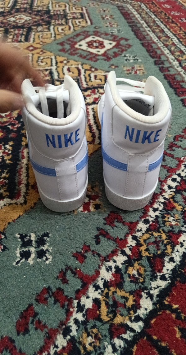 Nike Beyaz Gri Bağcıklı Spor Ayakkabı - Görsel 3