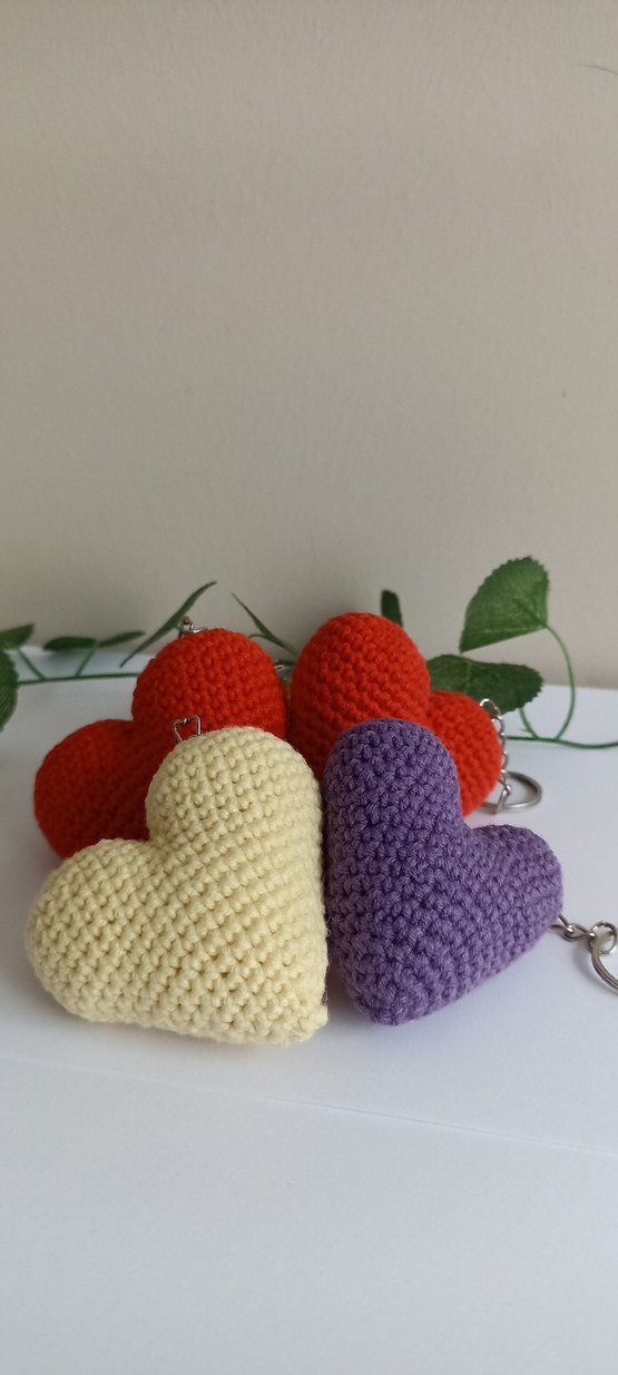 Renkli Örgü Kalp Anahtarlık - Görsel 3