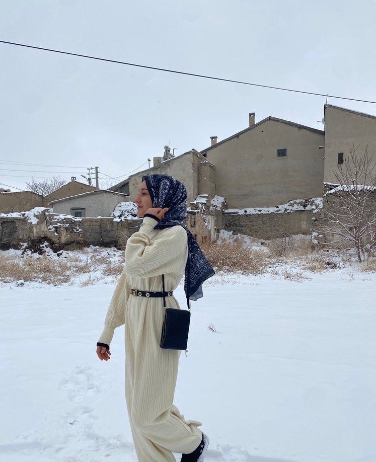 Kadın Beyaz Uzun Kollu Triko Kazak - Görsel 2