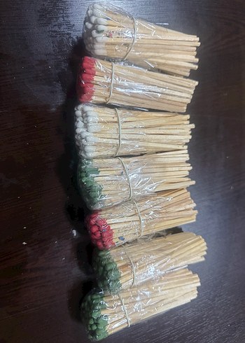 Şömine kibrit renkleri bir bağda 35 adet var