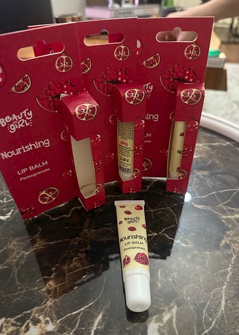 Nourishing Nar Çekirdeği Dudak Balmı - Görsel 2