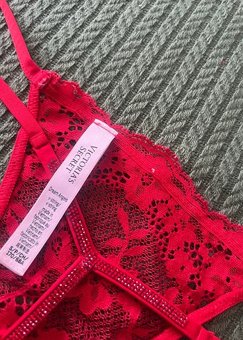 s Beden Victoria's Secret Kırmızı Dantel Külot