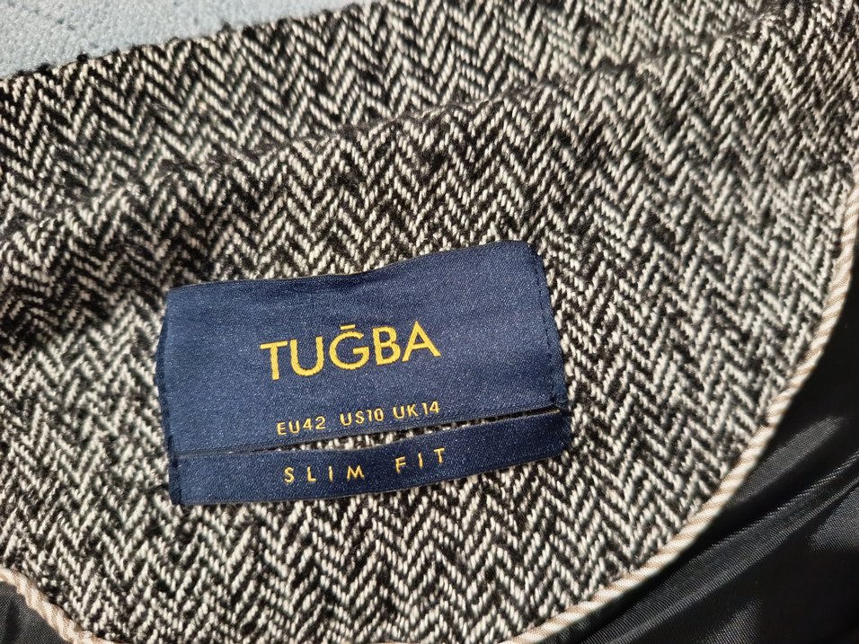 Düğmeli Gri Uzun Kaban - Görsel 3