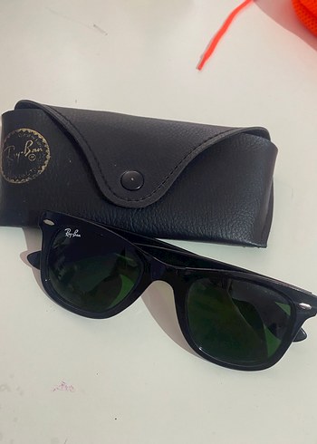 Ray-Ban Siyah Parlak Kadın Güneş Gözlüğü
