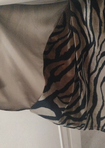 40 Beden camel Renk Gri Zebra Desenli Uzun Kollu Yüksek Yakalı Tunik