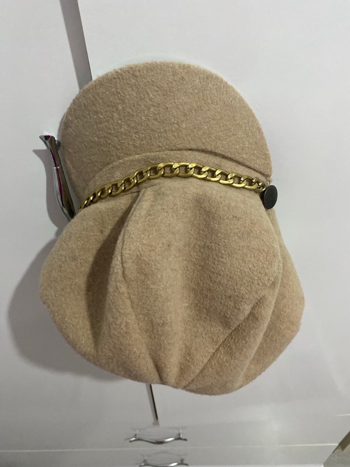 Zincir Detaylı Bej Yün Kadın Şapka - Görsel 3