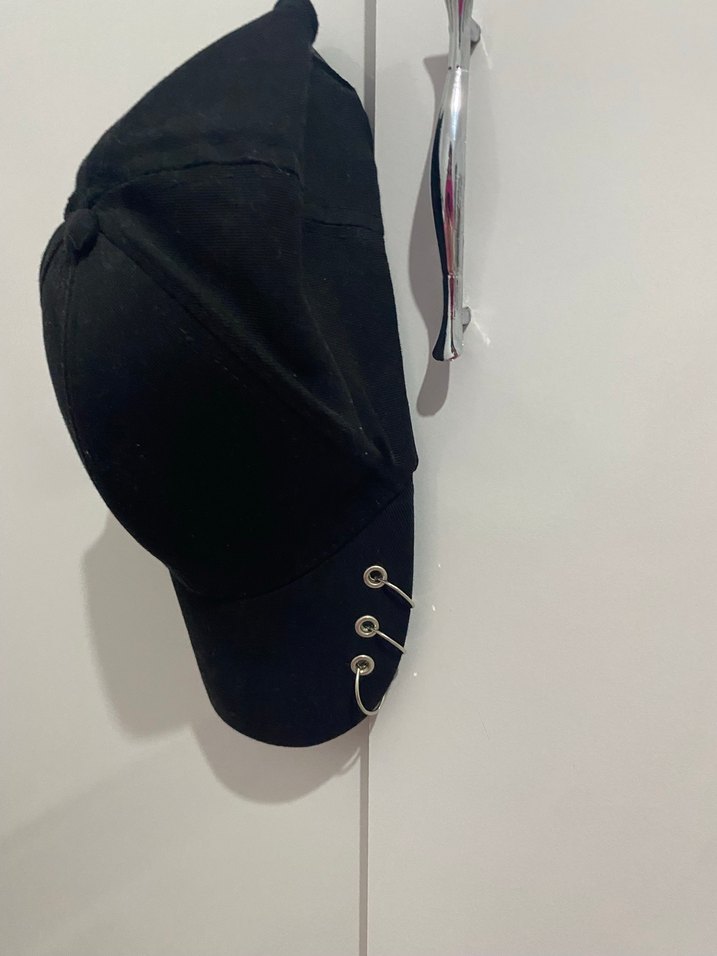 Siyah Punk Tarzı Kadın Şapka - Görsel 2