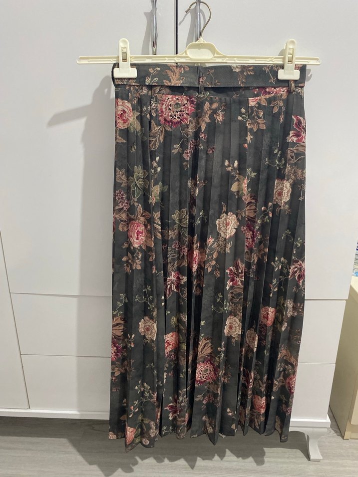 Çiçekli Piliseli Uzun Etek - Görsel 2