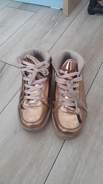 #skechers