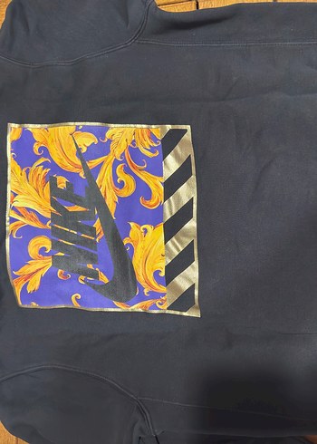 l Beden siyah Renk Yüksek Yakalı Siyah Baskılı Kadın Sweatshirt