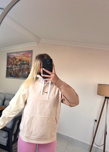 Bej Yüksek Yakalı Kadın Sweatshirt