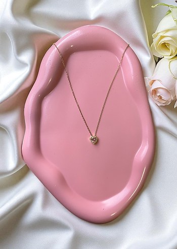 Gold Pembe Taş Detaylı Kalp Kolye