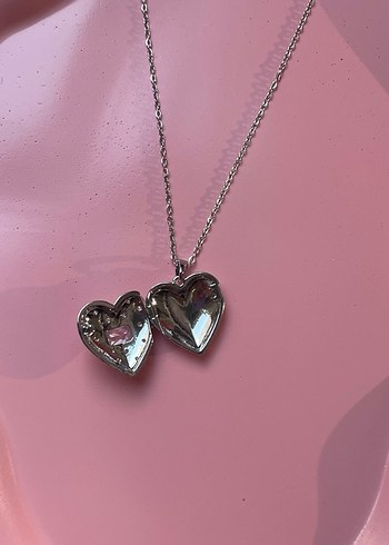 swarovski Silver Pembe Kalp Detaylı Kapaklı Kolye