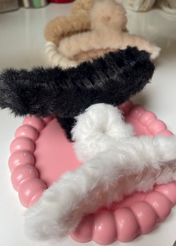 Zara Peluş Toka