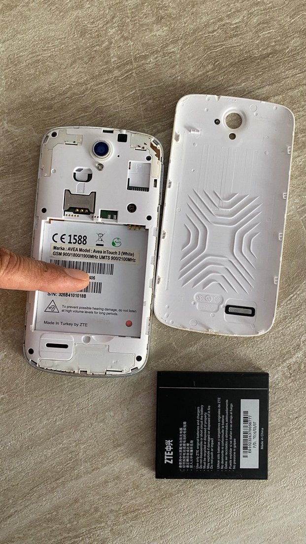 Beyaz ZTE Android Telefon - Görsel 4