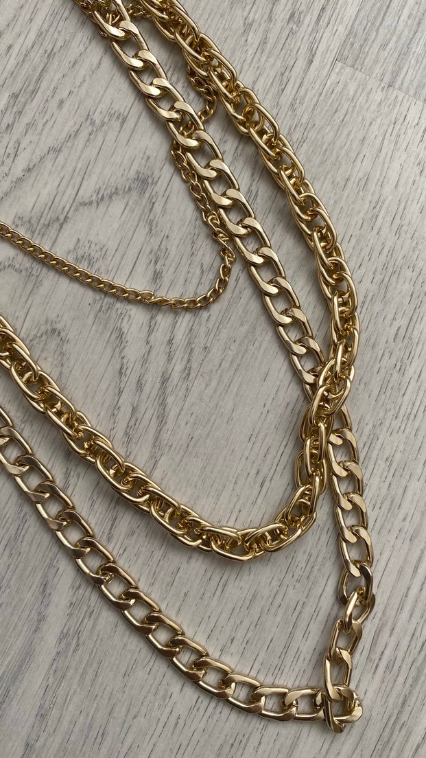 Uzun Zincir Detaylı Altın Renk Kadın Kolye - Görsel 3