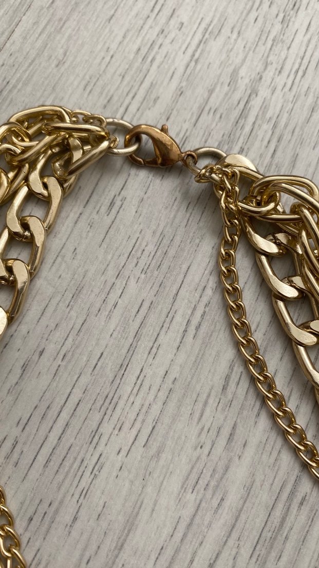 Uzun Zincir Detaylı Altın Renk Kadın Kolye - Görsel 2