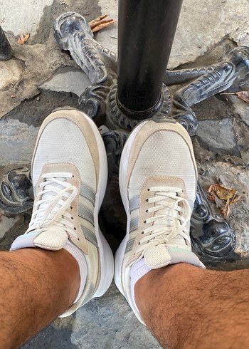 Adidas Gri-Beyaz Bağcıklı Kadın Spor Ayakkabı
