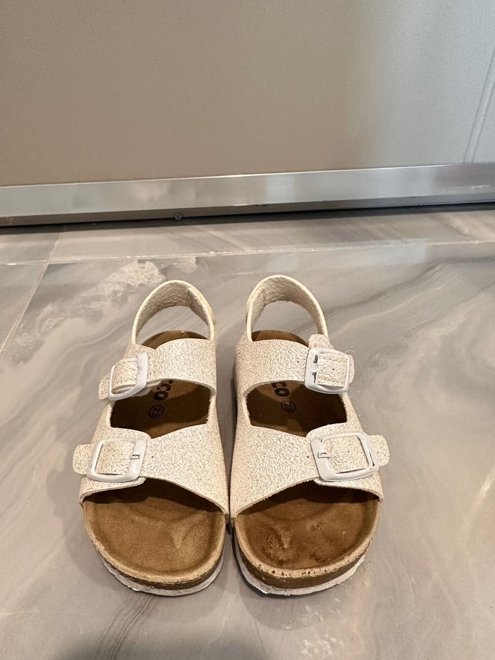 Kız Çocuk Beyaz Tokalı sandalet - Görsel 3