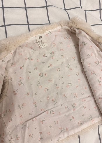 Kız Çocuk Bej Kürk Detaylı V Yaka Yelek - Görsel 2