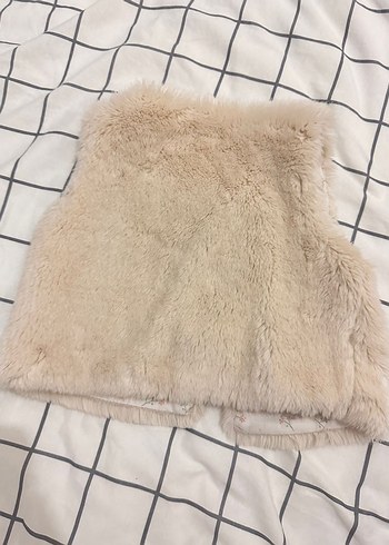 Kız Çocuk Bej Kürk Detaylı V Yaka Yelek - Görsel 3