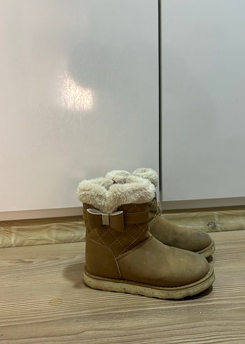 Kız Çocuk Bej Süet Kürklü Bot