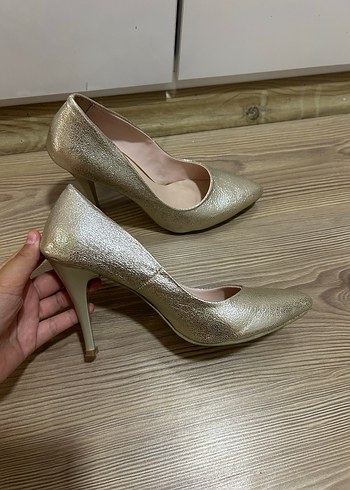 40 Beden altın Renk Altın Renkli Stiletto Topuklu Kadın Ayakkabı