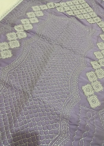 Mor Nakışlı Parlak seccade