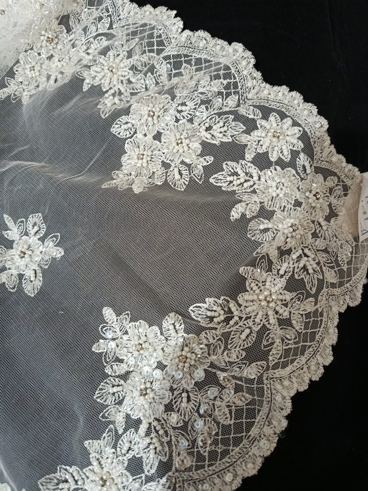 İşlemeli kırık Beyaz salon takımı - Görsel 2