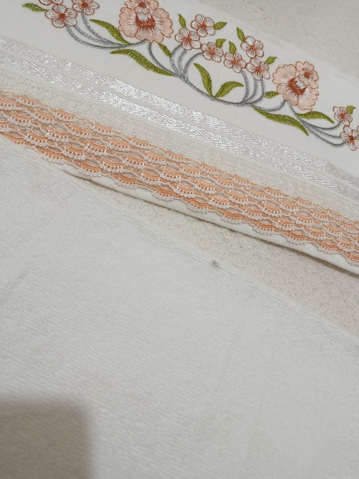 Nakışlı Beyaz Pastel Havlu Seti - Görsel 4