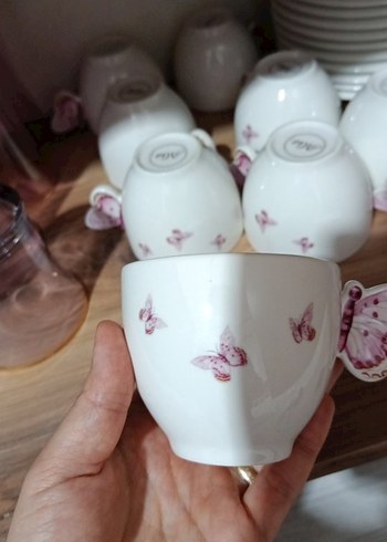 Pastel Kelebek Desenli Beyaz Fincan ve Tabak - Görsel 3