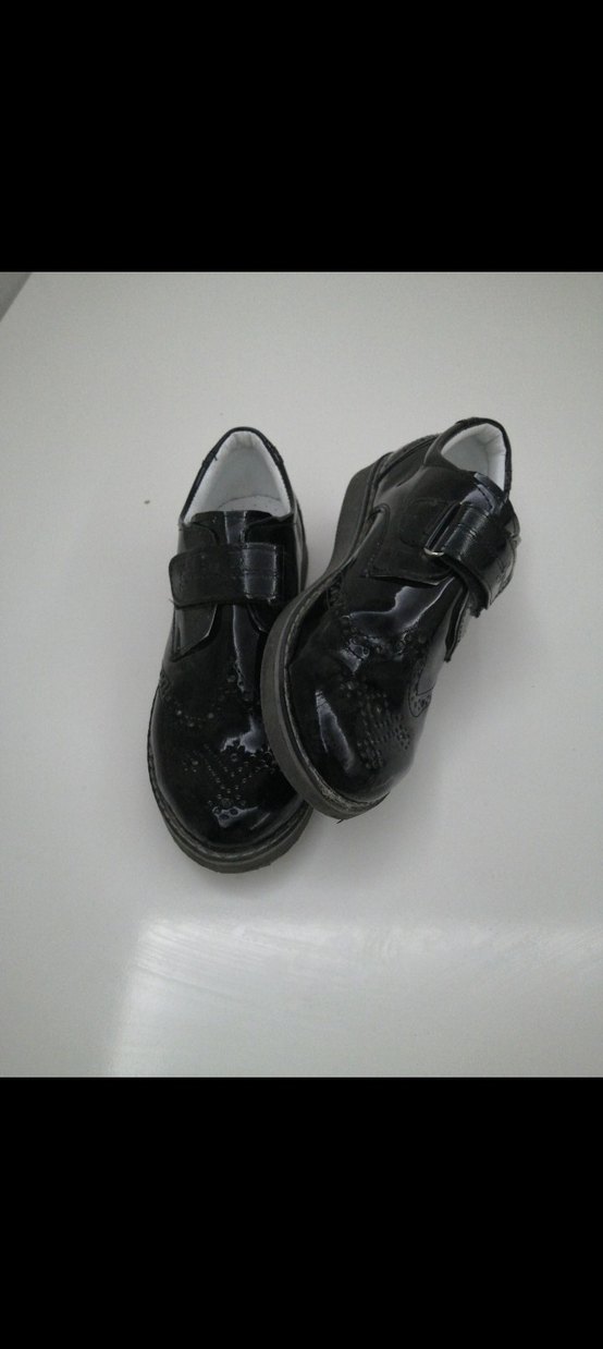 Erkek Çocuk Siyah Rugan Tokalı Ayakkabı - Görsel 2