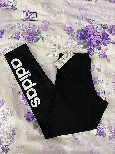 Adidas Tayt