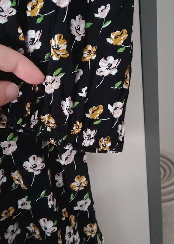 Çiçek Desenli V Yakalı Midi Elbise - Görsel 4