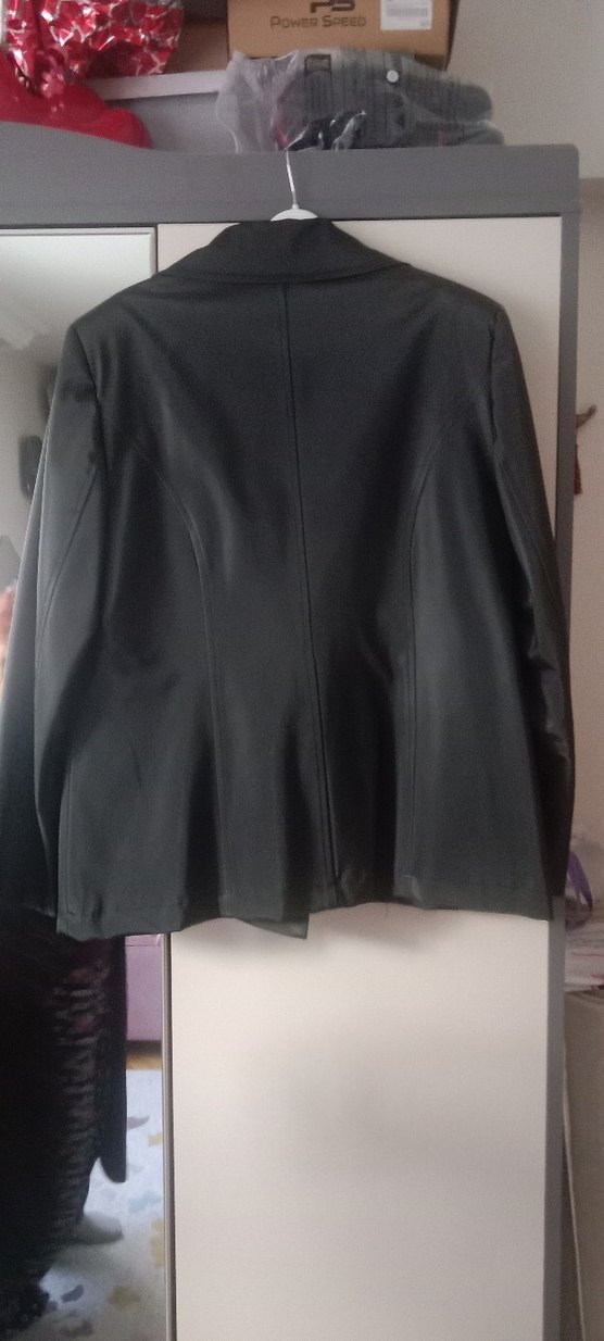 Düğmeli Siyah Deri Kadın Ceket Yağmurluk - Görsel 3