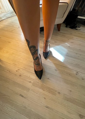 Siyah Deri Stiletto