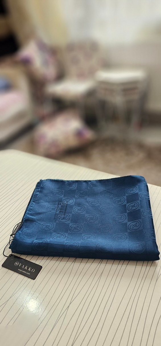 Vakko Kadın Mavi Saten Fermuarlı Şal - Görsel 3