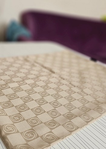 Bej Piliseli Kadın Şal Vakko - Görsel 3