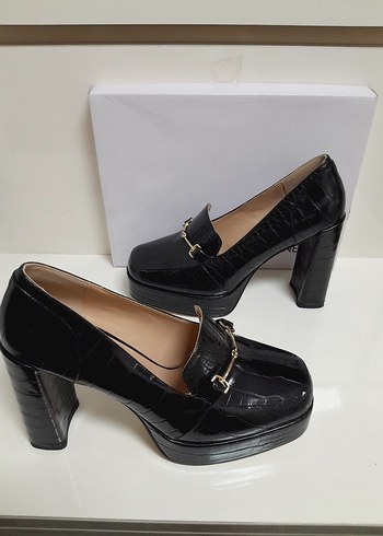 NİNE WEST 40 Kadın Siyah Parlak Deri Platform Topuklu Ayakkabı - Görsel 2