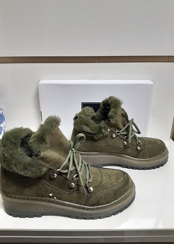 İNCİ SICAK Kürklü Kadın Süet Bot 40 - Görsel 5